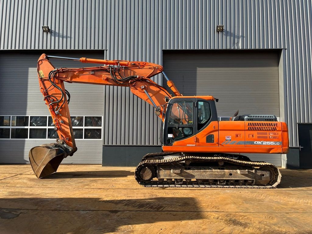 Kettenbagger tipa Doosan DX255LC-3, Gebrauchtmaschine u Velddriel (Slika 1)