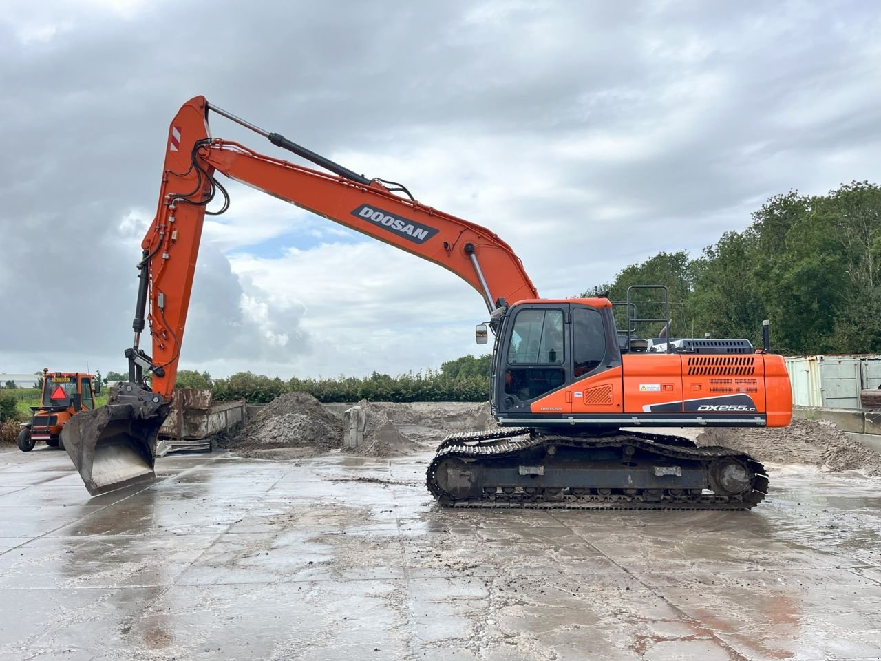 Kettenbagger van het type Doosan DX255LC-5, Gebrauchtmaschine in Arum (Foto 1)