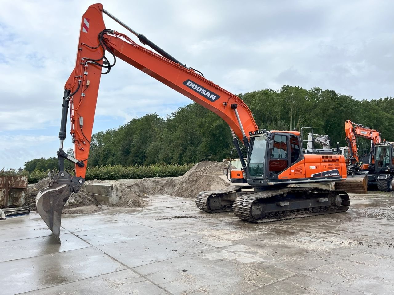 Kettenbagger van het type Doosan DX255LC-5, Gebrauchtmaschine in Arum (Foto 4)