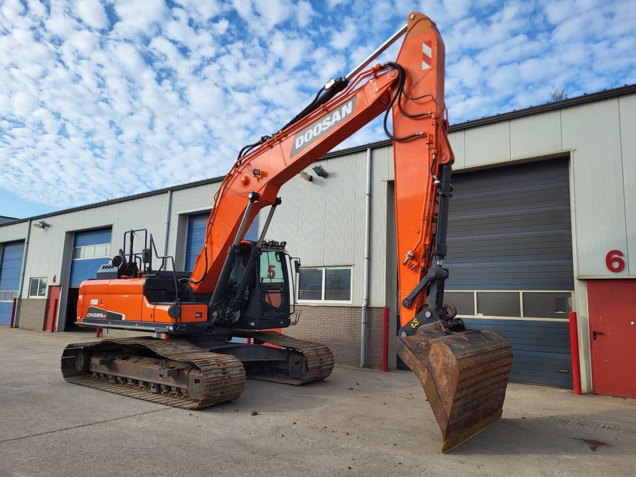 Kettenbagger typu Doosan DX255LC-5, Gebrauchtmaschine w Arum (Zdjęcie 5)