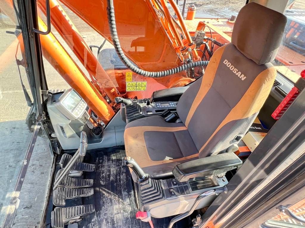 Kettenbagger des Typs Doosan DX255LC - Good Condition / CE Certified, Gebrauchtmaschine in Veldhoven (Bild 8)