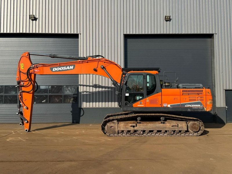 Kettenbagger del tipo Doosan DX255NLC-5, Gebrauchtmaschine In Velddriel (Immagine 1)