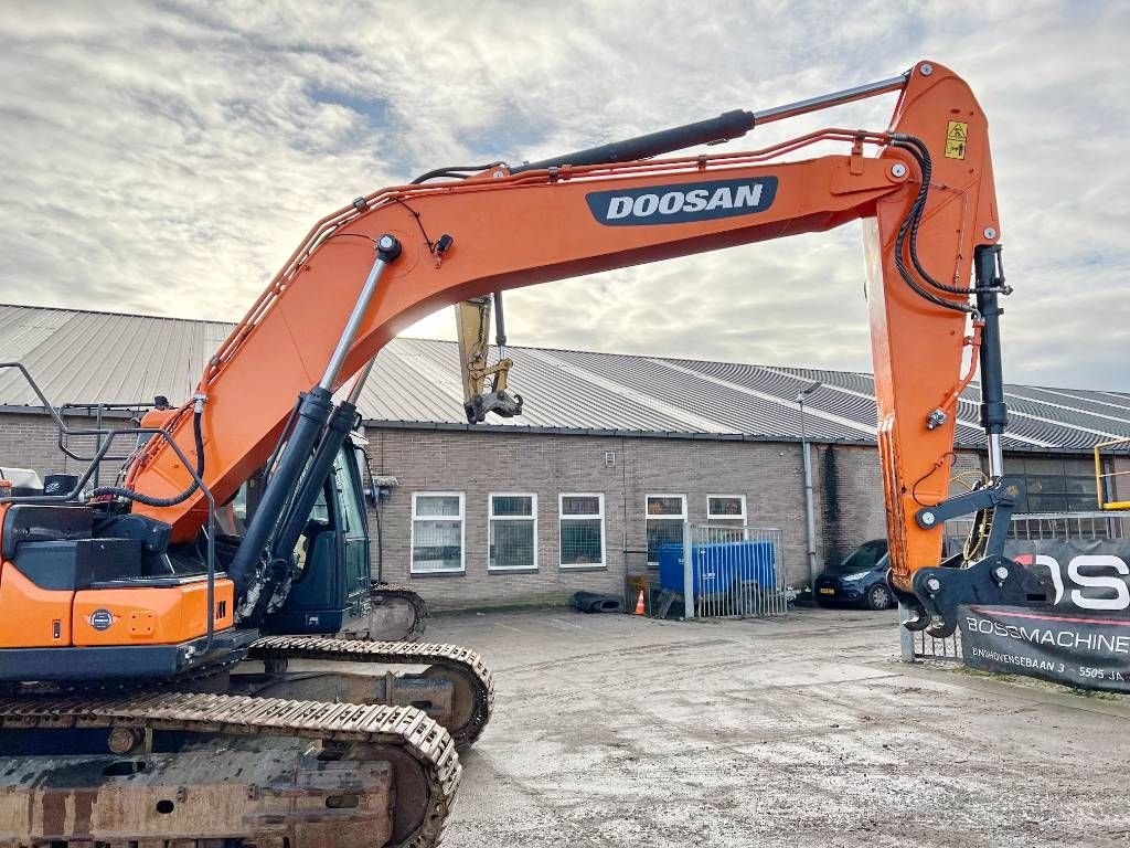 Kettenbagger of the type Doosan DX300LC-5 - Low Hours / DL08P Engine, Gebrauchtmaschine in Veldhoven (Picture 11)