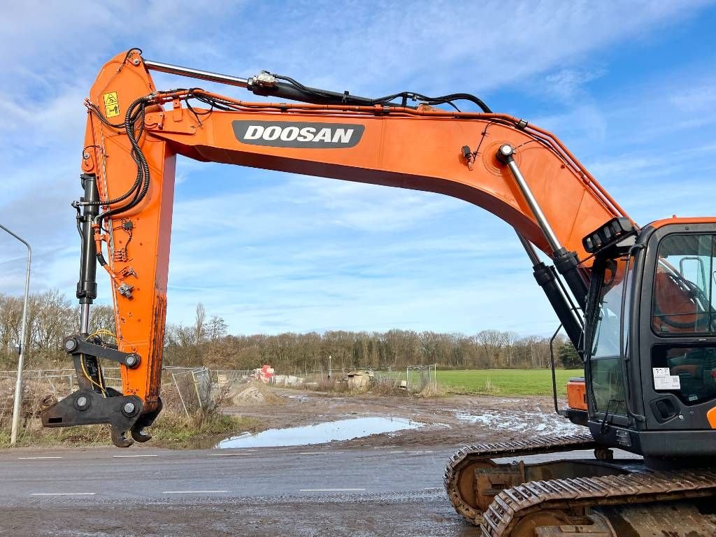 Kettenbagger of the type Doosan DX300LC-5 - Low Hours / DL08P Engine, Gebrauchtmaschine in Veldhoven (Picture 10)