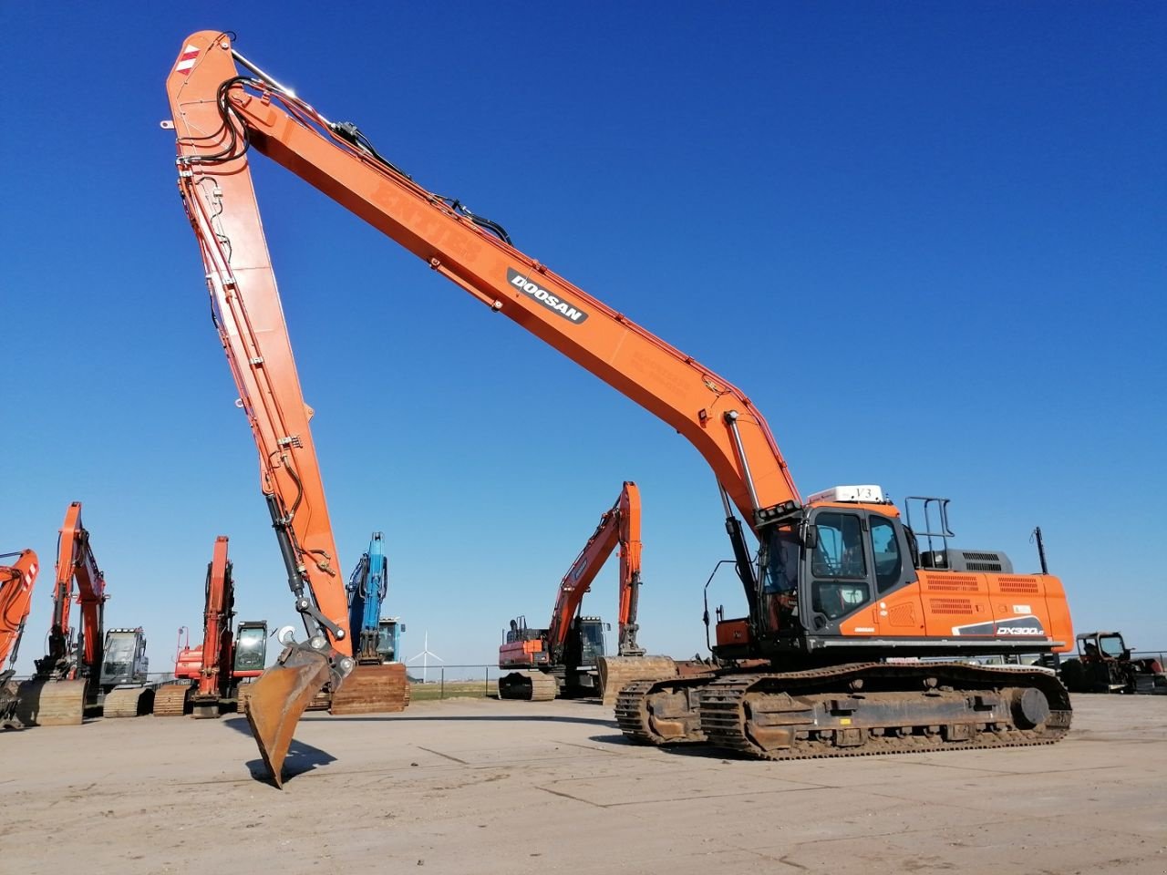 Kettenbagger des Typs Doosan DX300LC-5 SLR, Gebrauchtmaschine in Arum (Bild 1)