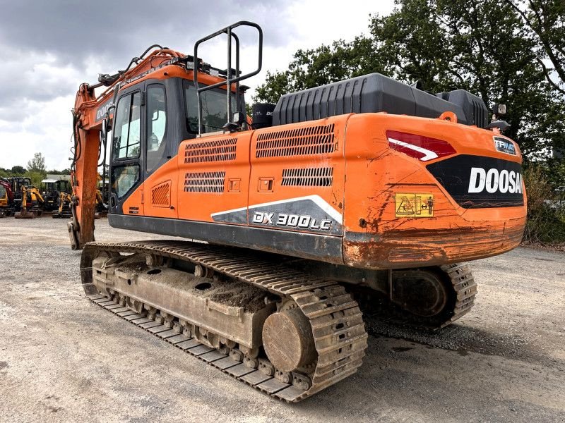 Kettenbagger of the type Doosan DX300LC-7, Gebrauchtmaschine in Velddriel (Picture 1)