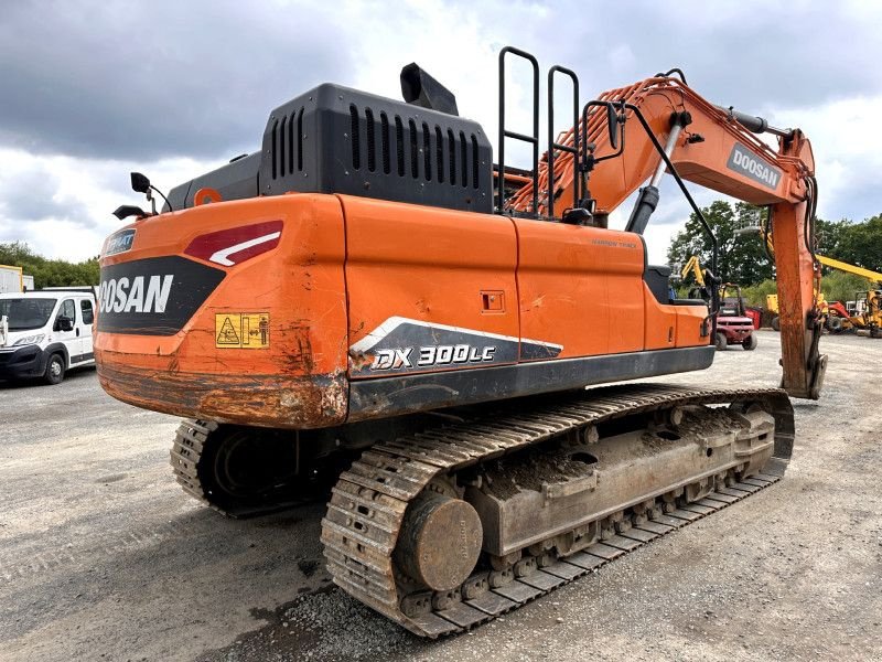 Kettenbagger типа Doosan DX300LC-7, Gebrauchtmaschine в Velddriel (Фотография 4)