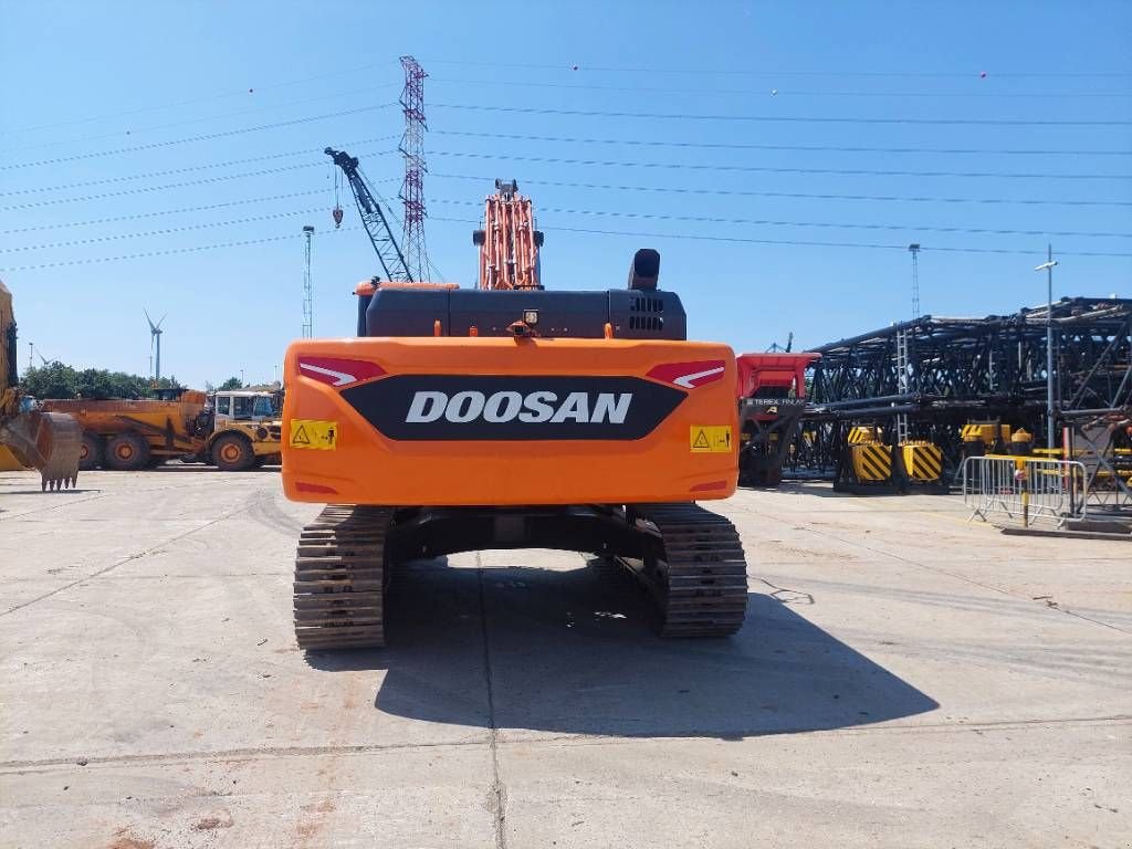 Kettenbagger of the type Doosan DX360LC-7M (2 pieces available), Neumaschine in Stabroek (Picture 4)