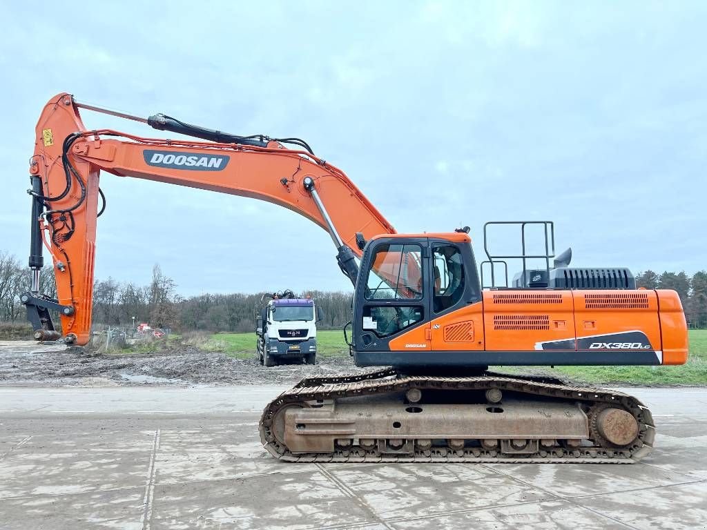 Kettenbagger tipa Doosan DX380LC-5 - Scania Engine / Good Condition, Gebrauchtmaschine u Veldhoven (Slika 1)