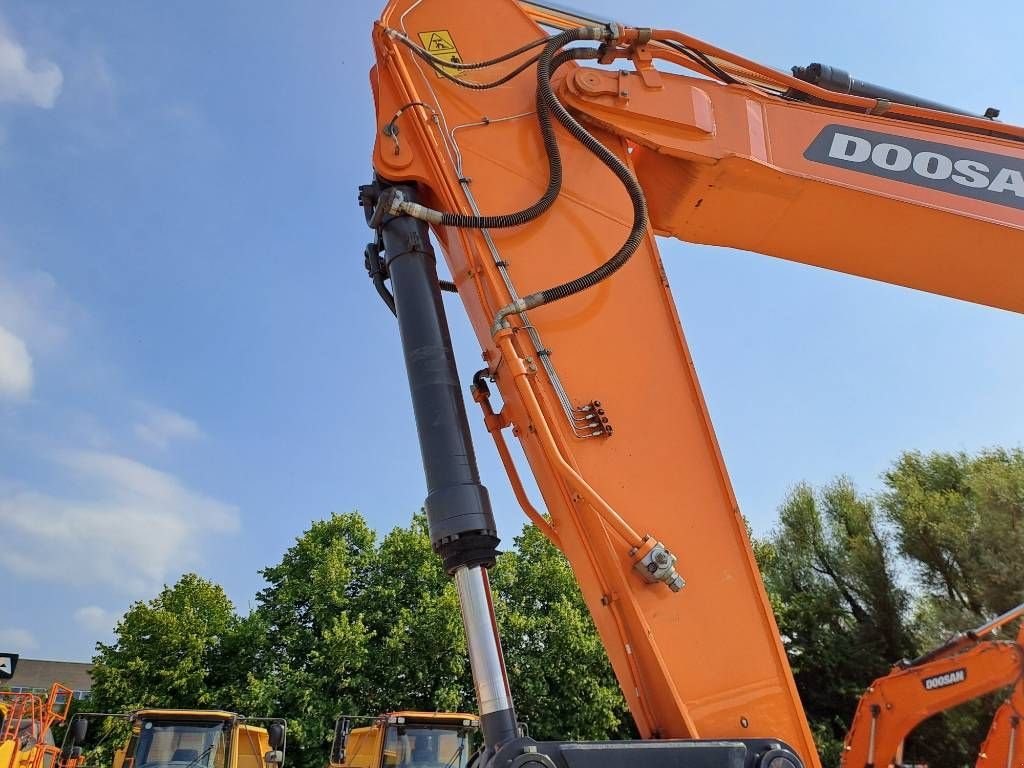 Kettenbagger tipa Doosan DX530LC-7M (2 pieces available), Neumaschine u Stabroek (Slika 9)