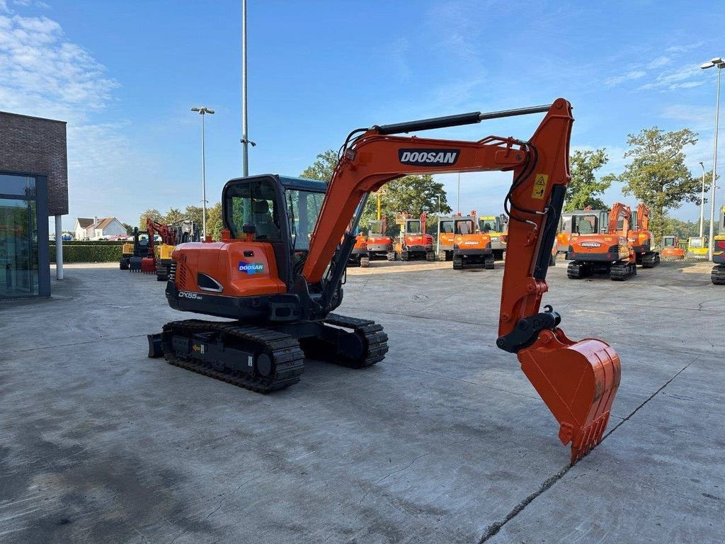 Kettenbagger typu Doosan DX55-9C, Gebrauchtmaschine v Antwerpen (Obrázek 3)