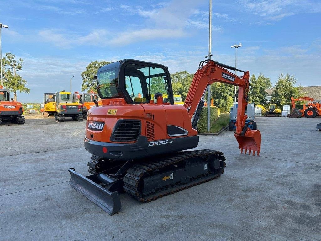 Kettenbagger typu Doosan DX55-9C, Gebrauchtmaschine v Antwerpen (Obrázek 4)