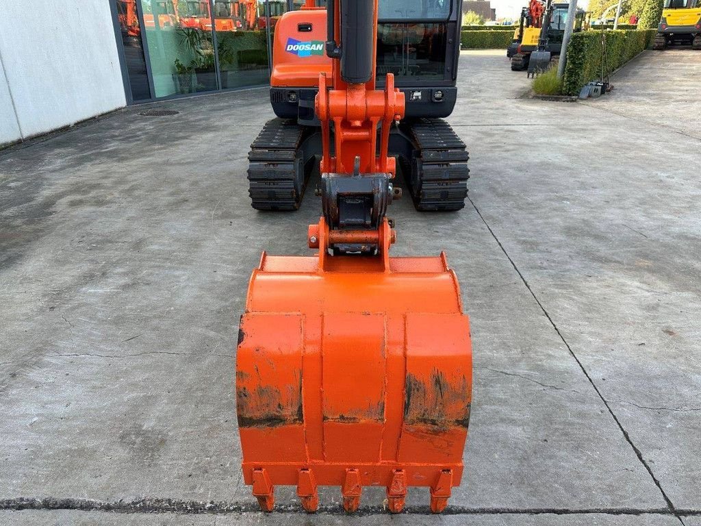 Kettenbagger a típus Doosan DX55-9C, Gebrauchtmaschine ekkor: Antwerpen (Kép 11)