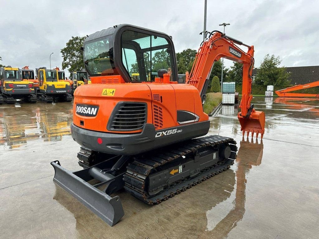 Kettenbagger des Typs Doosan DX55-9C, Gebrauchtmaschine in Antwerpen (Bild 4)