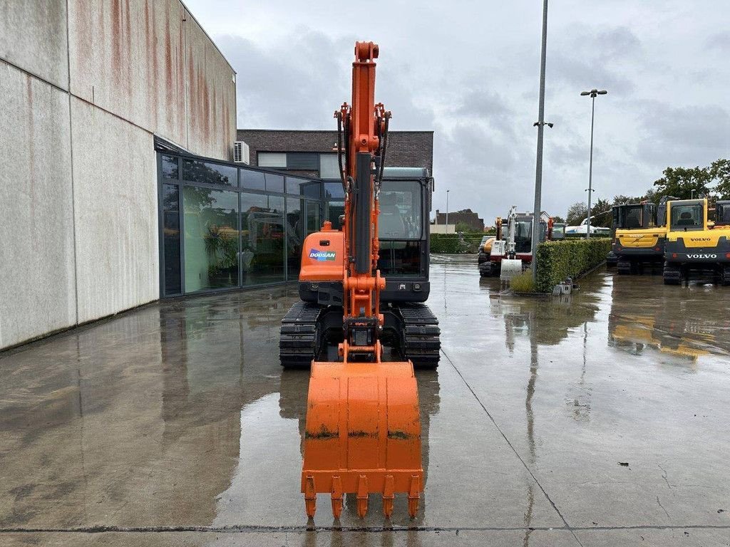 Kettenbagger des Typs Doosan DX55-9C, Gebrauchtmaschine in Antwerpen (Bild 2)