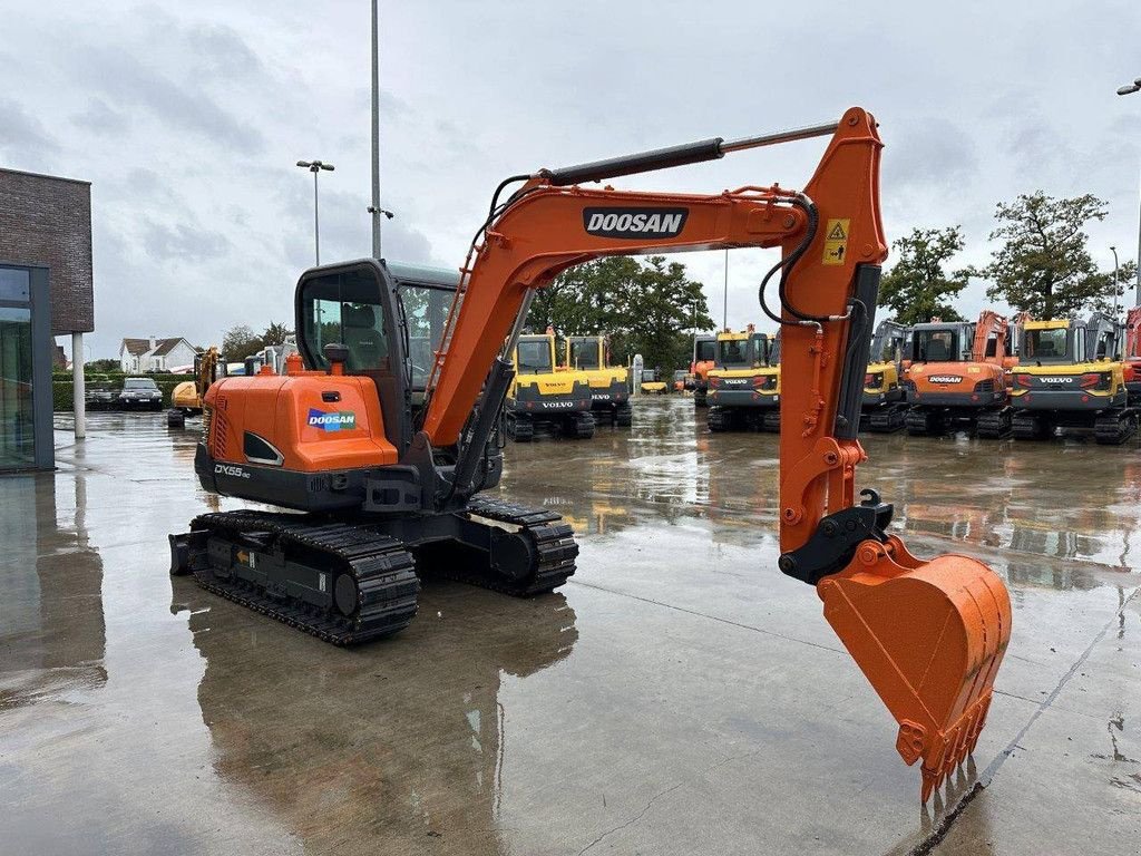 Kettenbagger du type Doosan DX55-9C, Gebrauchtmaschine en Antwerpen (Photo 3)