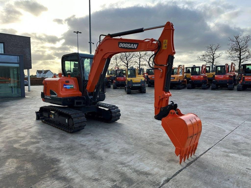 Kettenbagger des Typs Doosan DX55-9C, Gebrauchtmaschine in Antwerpen (Bild 3)