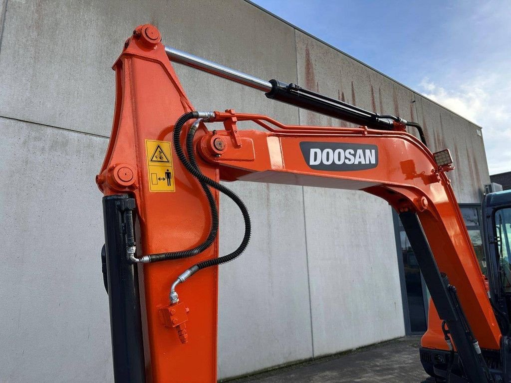 Kettenbagger des Typs Doosan DX55-9C, Gebrauchtmaschine in Antwerpen (Bild 10)