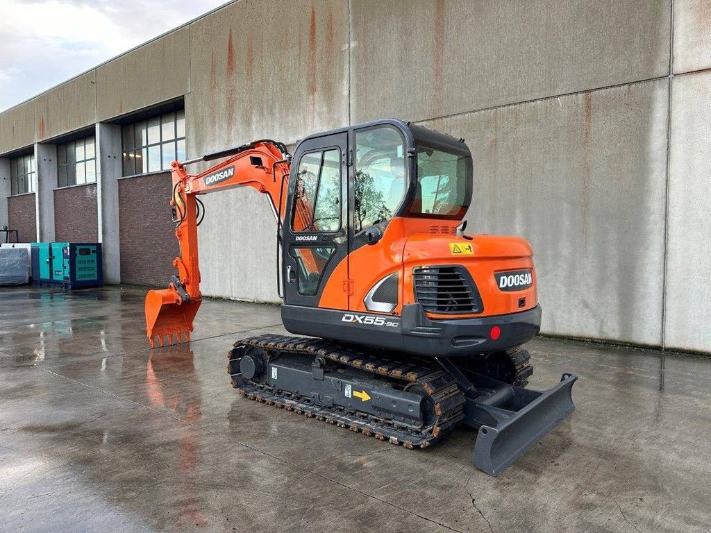 Kettenbagger des Typs Doosan DX55-9C, Gebrauchtmaschine in Antwerpen (Bild 7)