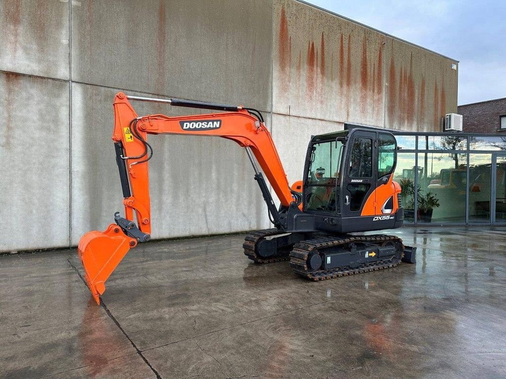 Kettenbagger des Typs Doosan DX55-9C, Gebrauchtmaschine in Antwerpen (Bild 1)