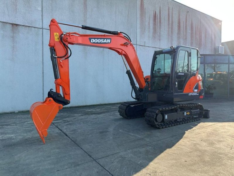 Kettenbagger van het type Doosan DX55-9C, Gebrauchtmaschine in Antwerpen (Foto 1)