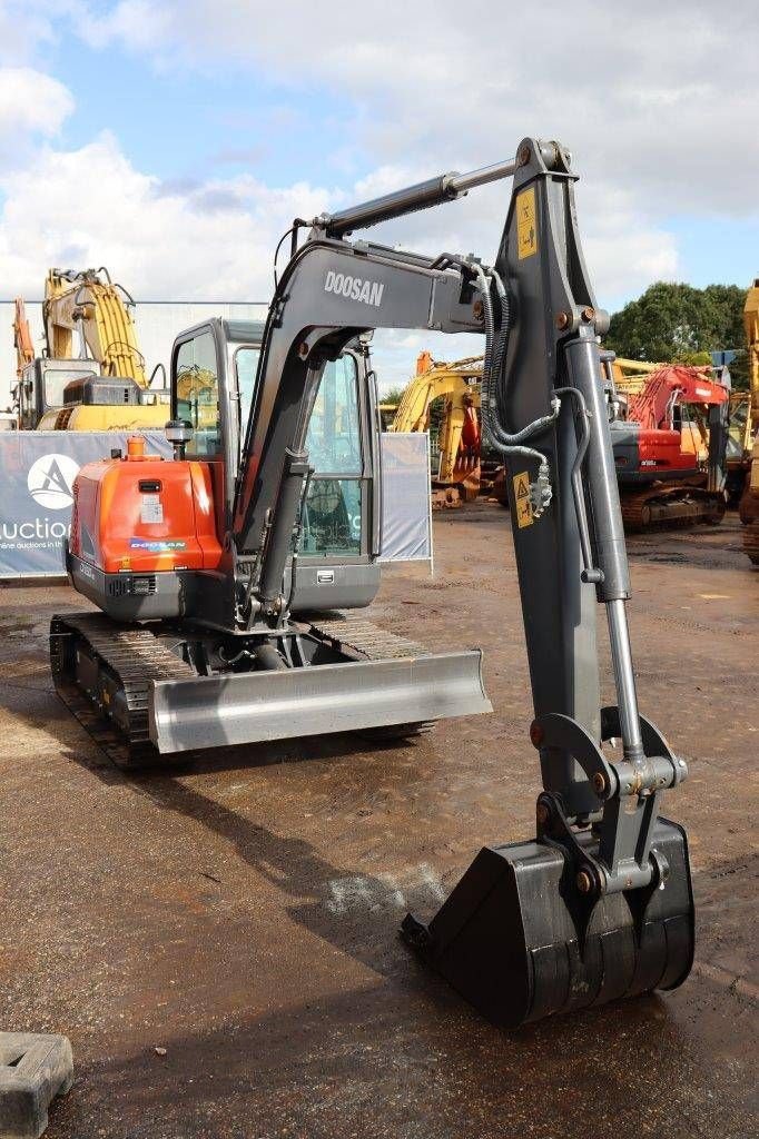 Kettenbagger of the type Doosan DX60-9C, Neumaschine in Antwerpen (Picture 8)