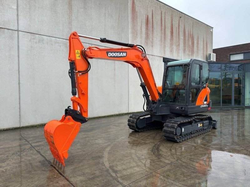 Kettenbagger des Typs Doosan DX60-9C, Gebrauchtmaschine in Antwerpen (Bild 1)