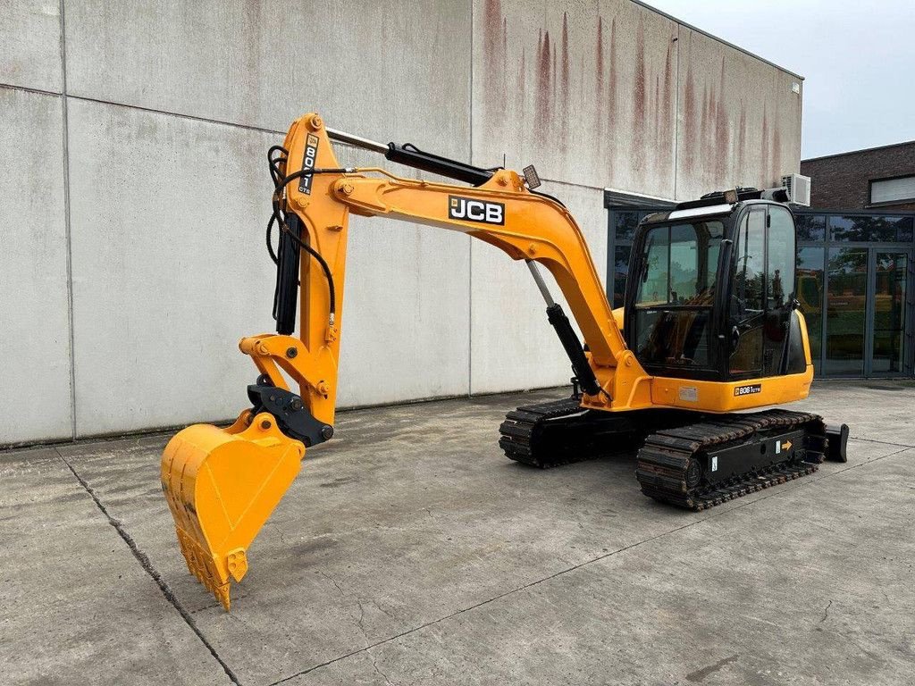 Kettenbagger of the type Doosan JCB, Gebrauchtmaschine in Antwerpen (Picture 1)