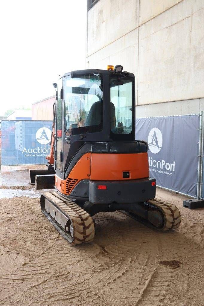 Kettenbagger a típus Hitachi AX38U-5, Gebrauchtmaschine ekkor: Antwerpen (Kép 4)