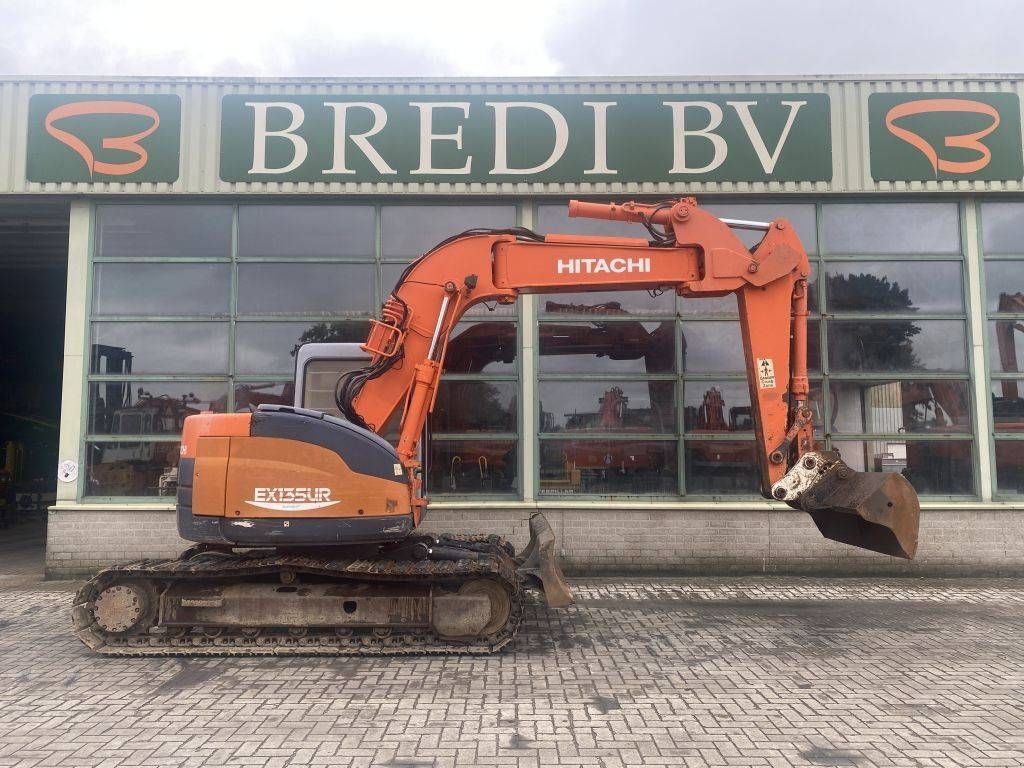 Kettenbagger del tipo Hitachi EX 135 UR-5, Gebrauchtmaschine In Roosendaal (Immagine 2)