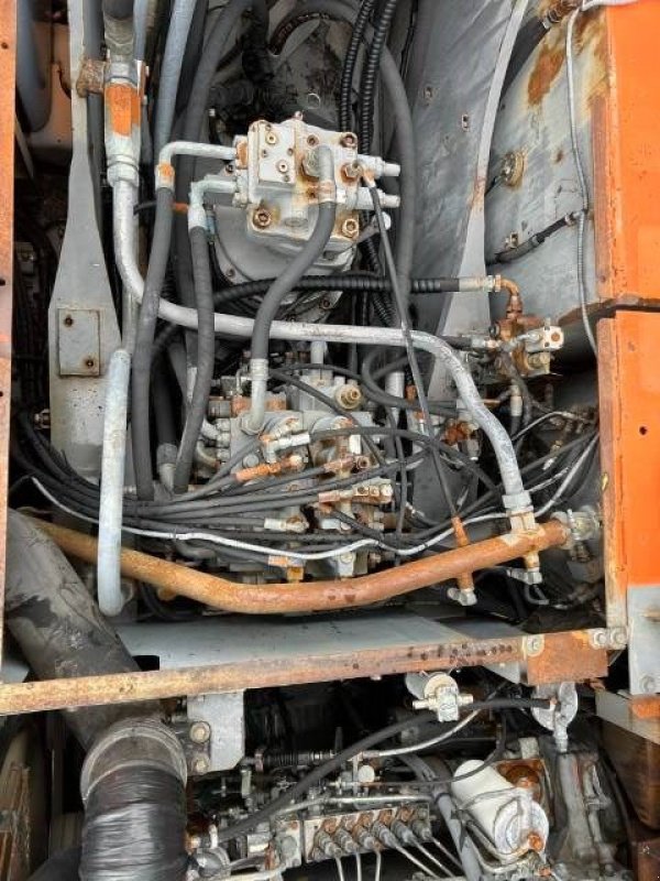 Kettenbagger des Typs Hitachi EX 300 LC-5, Gebrauchtmaschine in Roosendaal (Bild 10)