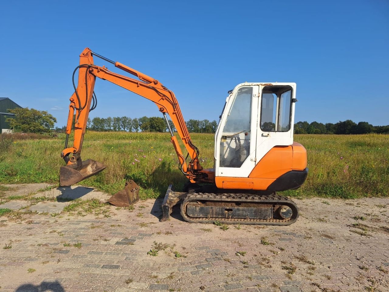 Kettenbagger des Typs Hitachi EX 35, Gebrauchtmaschine in Veessen (Bild 2)