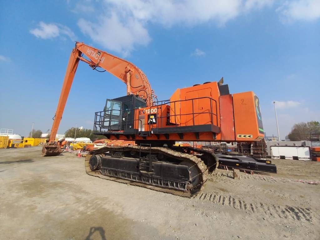 Kettenbagger van het type Hitachi EX1200-6 (LongReach 29m - Abu Dhabi), Gebrauchtmaschine in Stabroek (Foto 2)