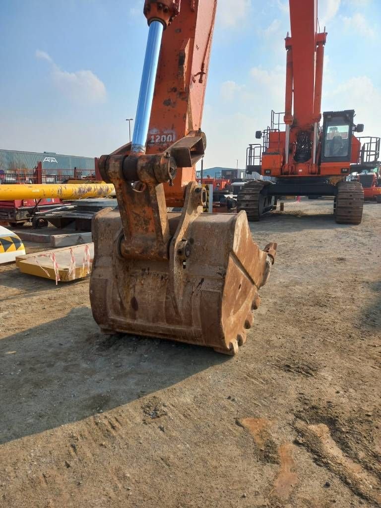 Kettenbagger of the type Hitachi EX1200-6 (LongReach 29m - Abu Dhabi), Gebrauchtmaschine in Stabroek (Picture 10)