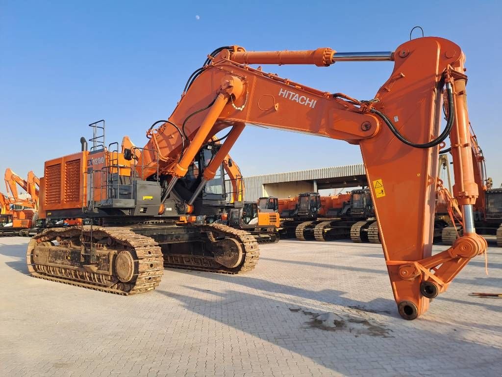 Kettenbagger of the type Hitachi EX1200-6 ME (New Boom + Stick) (Abu Dhabi), Gebrauchtmaschine in Stabroek (Picture 7)