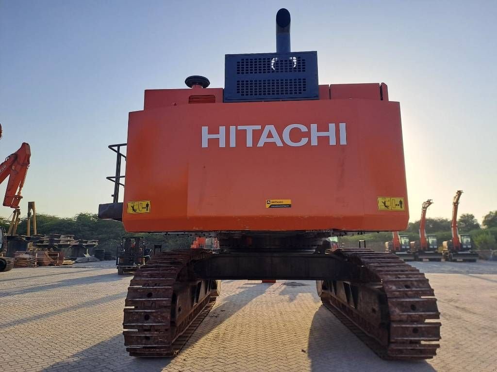 Kettenbagger of the type Hitachi EX1200-6 ME (New Boom + Stick) (Abu Dhabi), Gebrauchtmaschine in Stabroek (Picture 3)