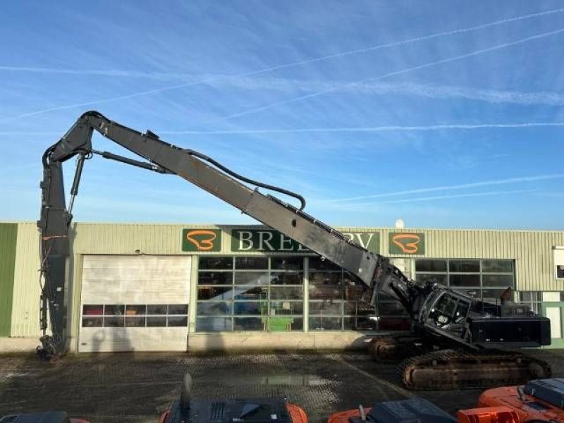 Kettenbagger van het type Hitachi KMC 520-5 BTV HIGH DEMOLITION, Gebrauchtmaschine in Roosendaal (Foto 3)