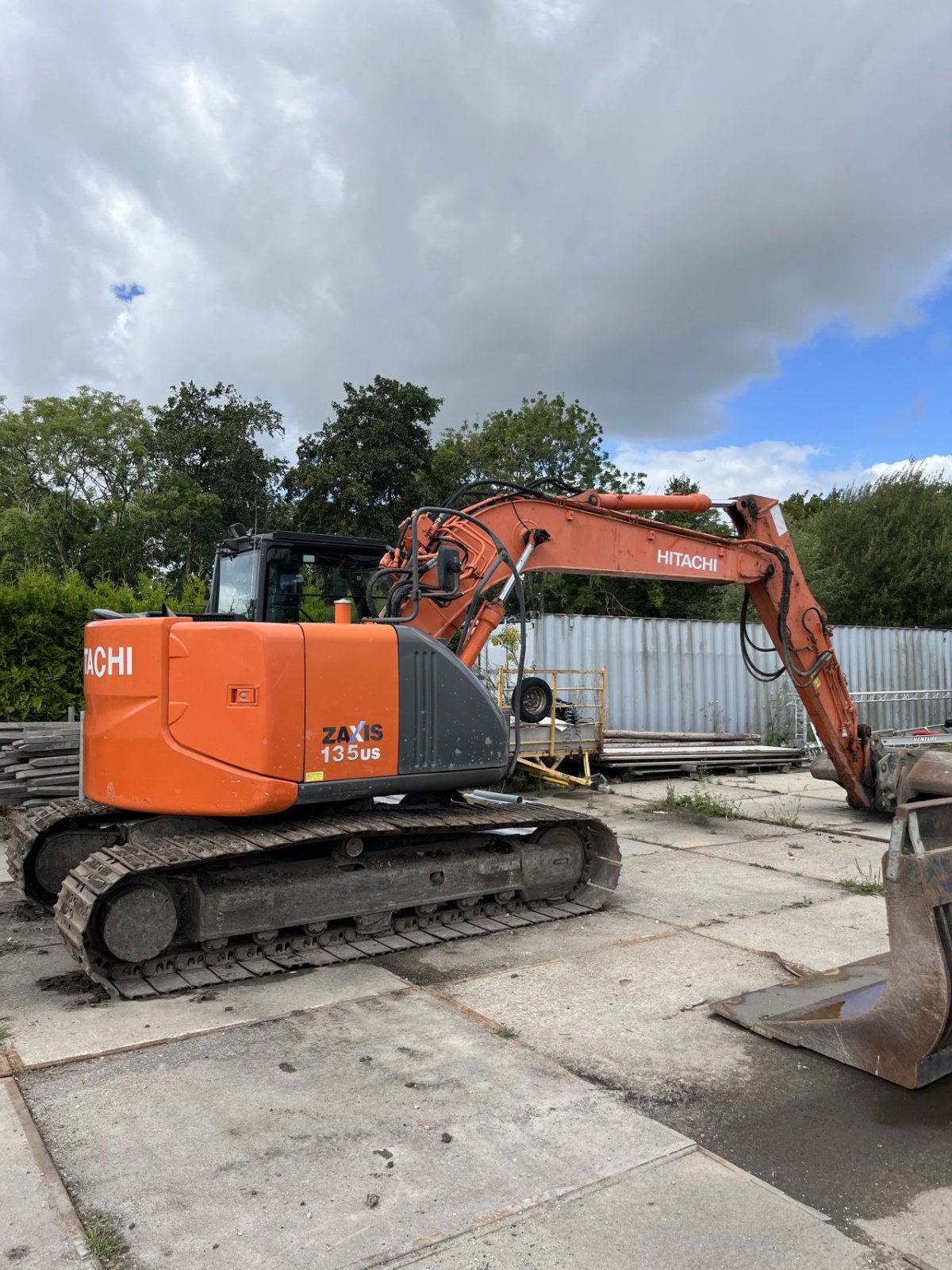 Kettenbagger del tipo Hitachi Zaxis 135 us, Gebrauchtmaschine en Aalsmeer (Imagen 1)