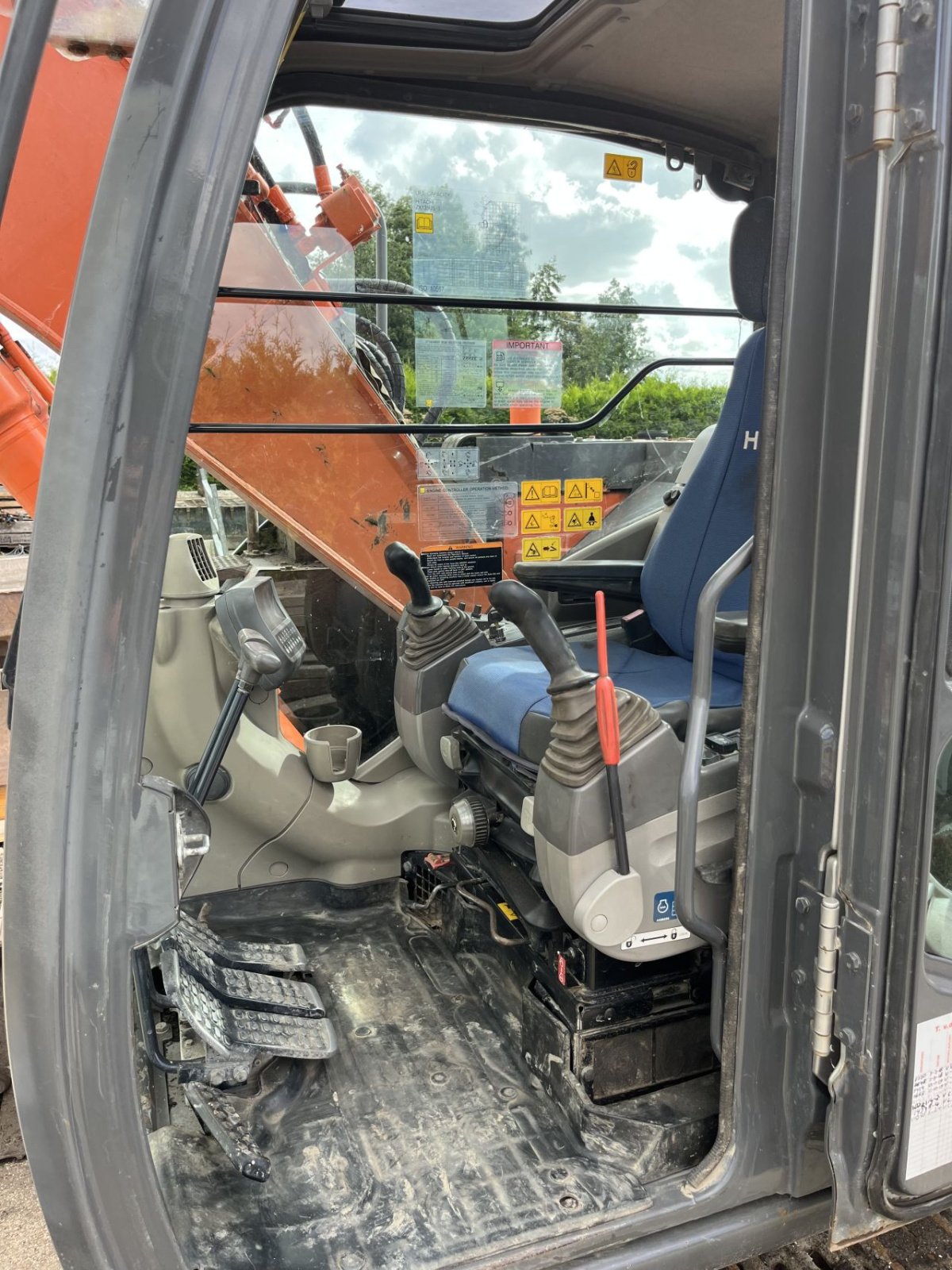 Kettenbagger типа Hitachi Zaxis 135 us, Gebrauchtmaschine в Aalsmeer (Фотография 5)