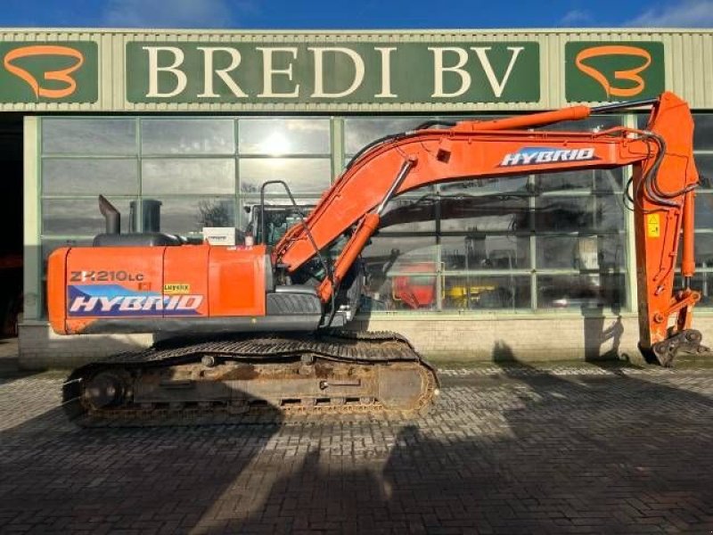 Kettenbagger des Typs Hitachi ZH 210 LC-5 B, Gebrauchtmaschine in Roosendaal (Bild 2)