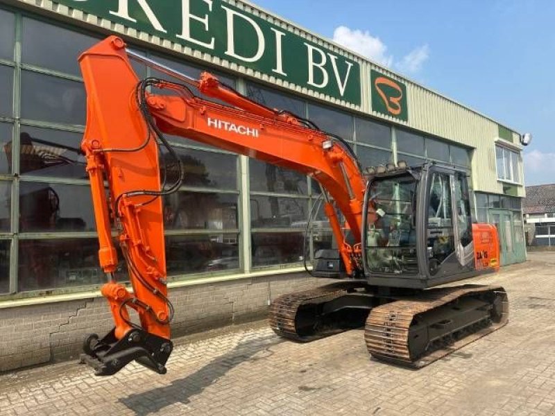 Kettenbagger of the type Hitachi ZX 130-3, Gebrauchtmaschine in Roosendaal (Picture 3)