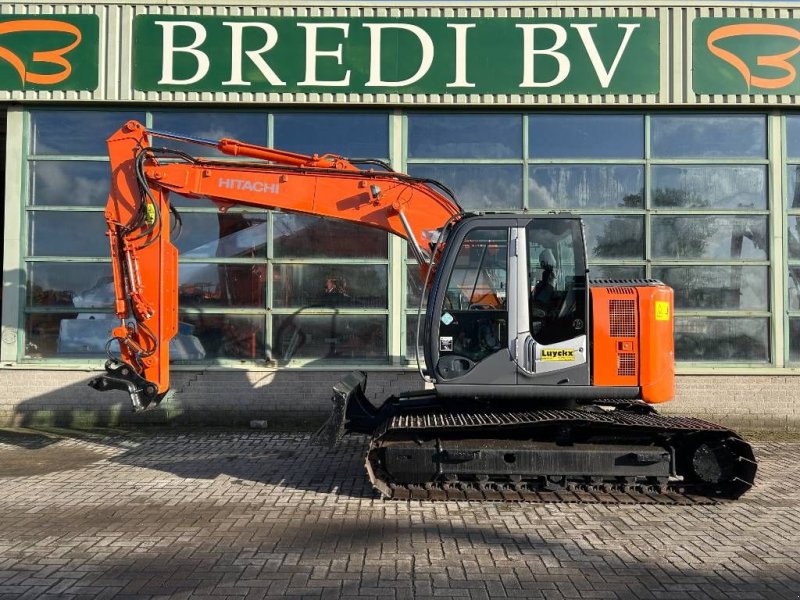Kettenbagger of the type Hitachi ZX 135 US-3, Gebrauchtmaschine in Roosendaal (Picture 1)