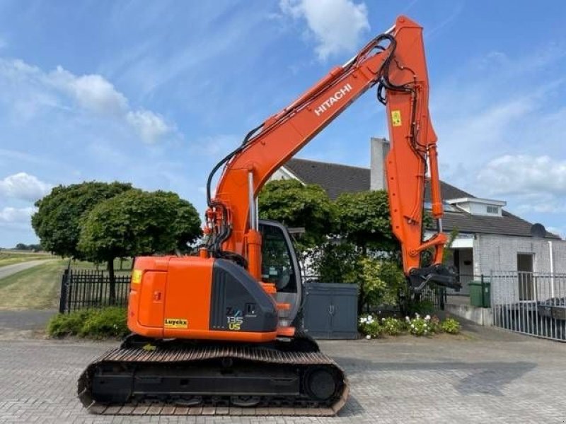 Kettenbagger от тип Hitachi ZX 135 US, Gebrauchtmaschine в Roosendaal (Снимка 2)