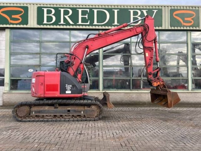 Kettenbagger van het type Hitachi ZX 135 US, Gebrauchtmaschine in Roosendaal (Foto 2)