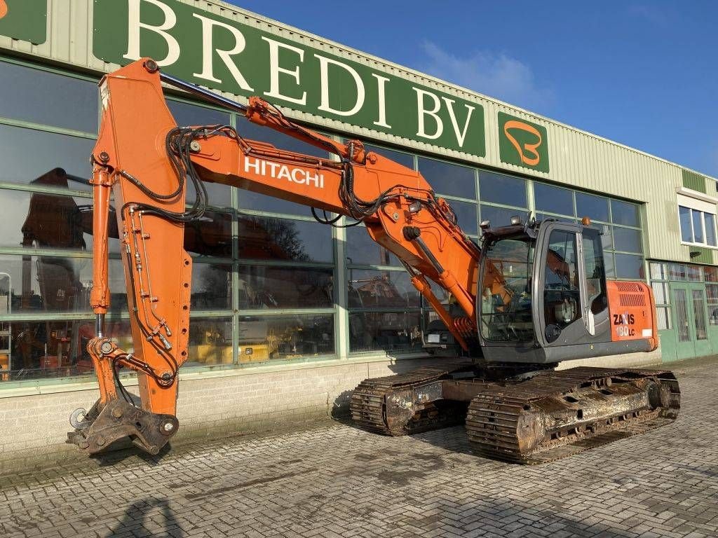 Kettenbagger of the type Hitachi ZX 180 LC-3, Gebrauchtmaschine in Roosendaal (Picture 1)