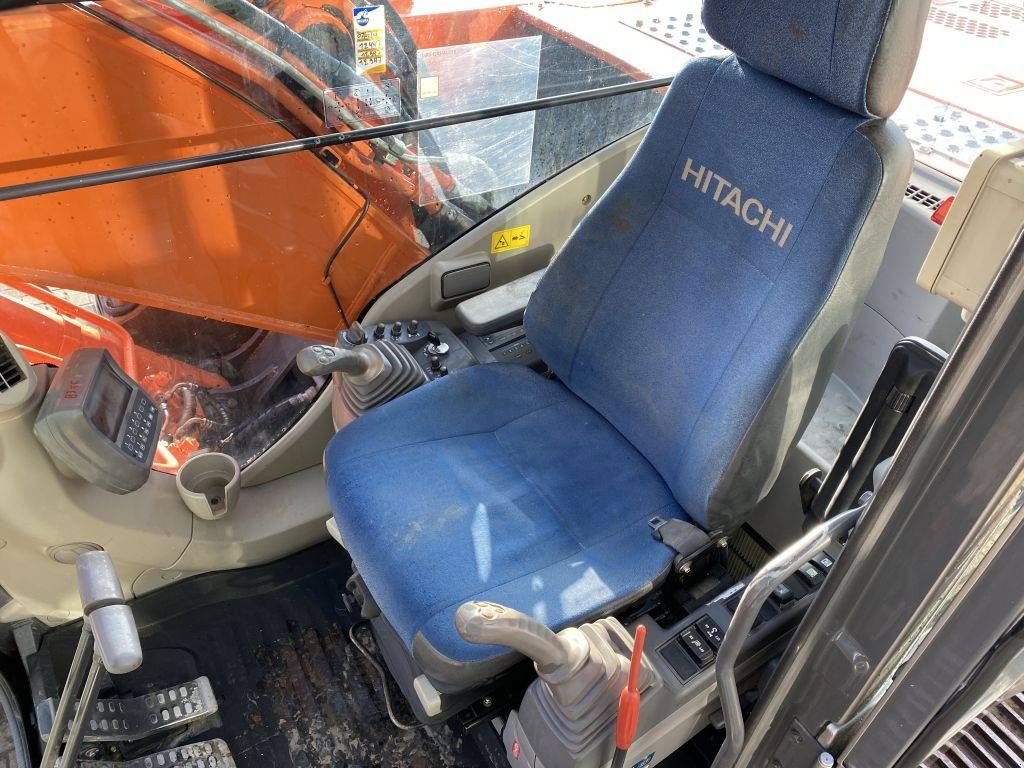 Kettenbagger a típus Hitachi ZX 180 LC-3, Gebrauchtmaschine ekkor: Roosendaal (Kép 8)