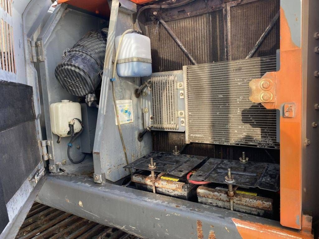 Kettenbagger a típus Hitachi ZX 180 LC-3, Gebrauchtmaschine ekkor: Roosendaal (Kép 9)