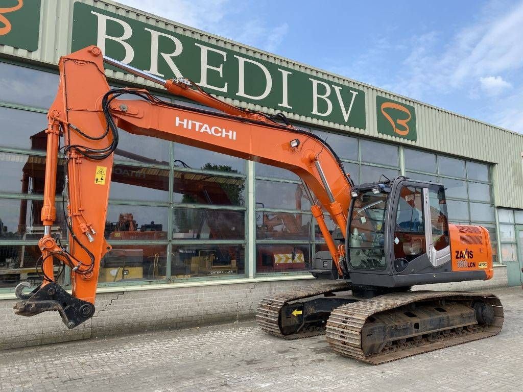 Kettenbagger of the type Hitachi ZX 180 LC N-3, Gebrauchtmaschine in Roosendaal (Picture 4)