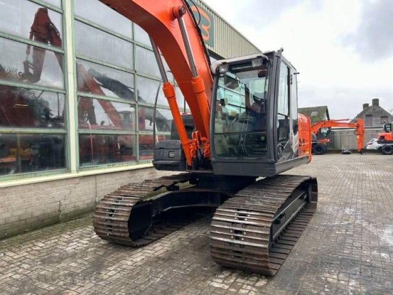 Kettenbagger des Typs Hitachi ZX 180 LC N-3, Gebrauchtmaschine in Roosendaal (Bild 10)