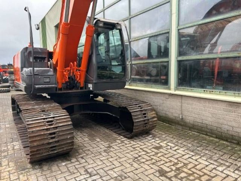 Kettenbagger des Typs Hitachi ZX 180 LC N-3, Gebrauchtmaschine in Roosendaal (Bild 9)